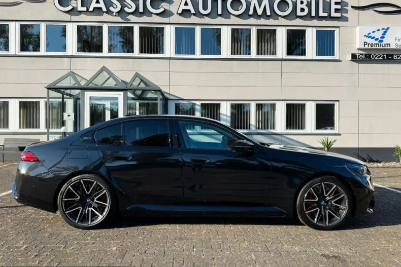 BMW M5 (Seria 5) din 2025 cu 4.130 km - oferta BMW241757 - foto 4