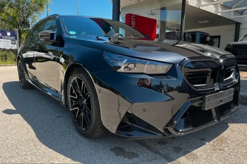 BMW M5 (Seria 5) din 2025 cu 18.100 km - oferta BMW241758 - foto 2
