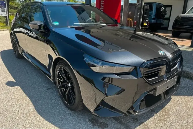 BMW M5 (Seria 5) din 2025 cu 18.100 km - oferta BMW241758 - foto 3