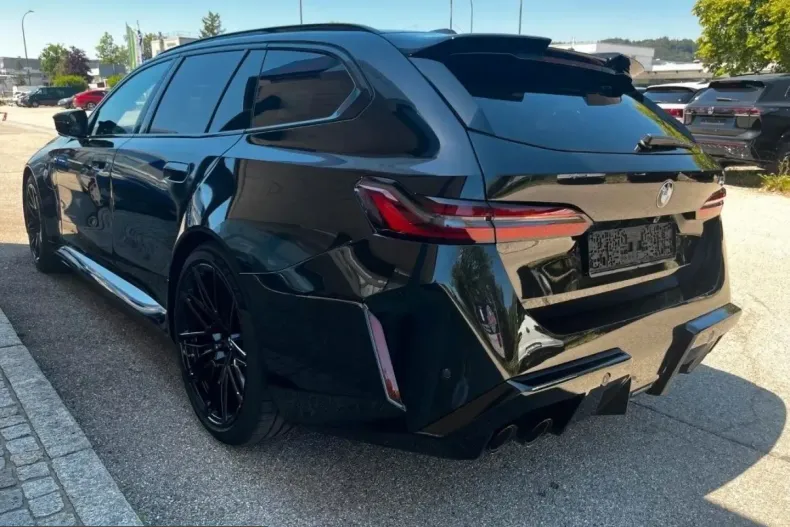 BMW M5 (Seria 5) din 2025 cu 18.100 km - oferta BMW241758 - foto 10