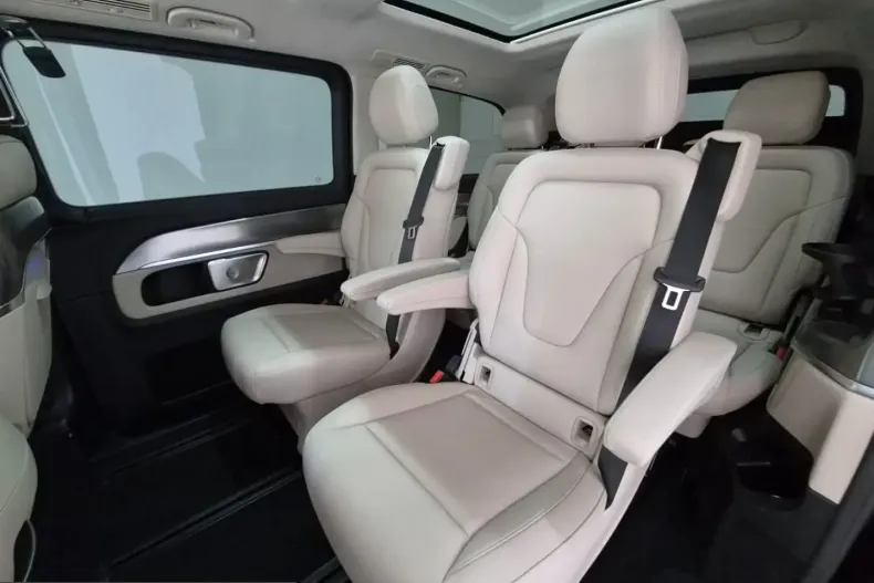 Mercedes-Benz V 300 (Clasa V) din 2024 cu 49.000 km - oferta MER241764 - foto 10