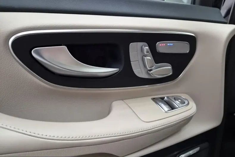 Mercedes-Benz V 300 (Clasa V) din 2024 cu 49.000 km - oferta MER241764 - foto 25