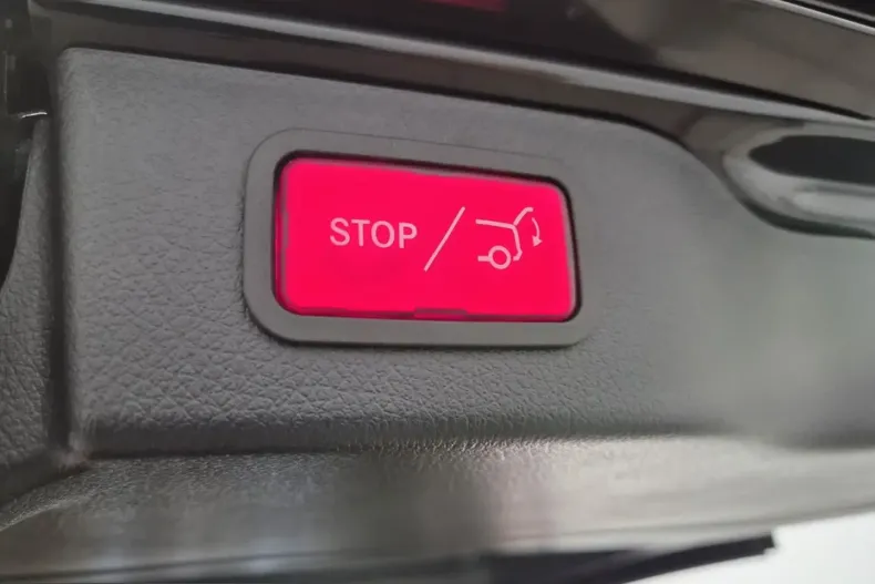 Mercedes-Benz V 300 (Clasa V) din 2024 cu 49.000 km - oferta MER241764 - foto 30