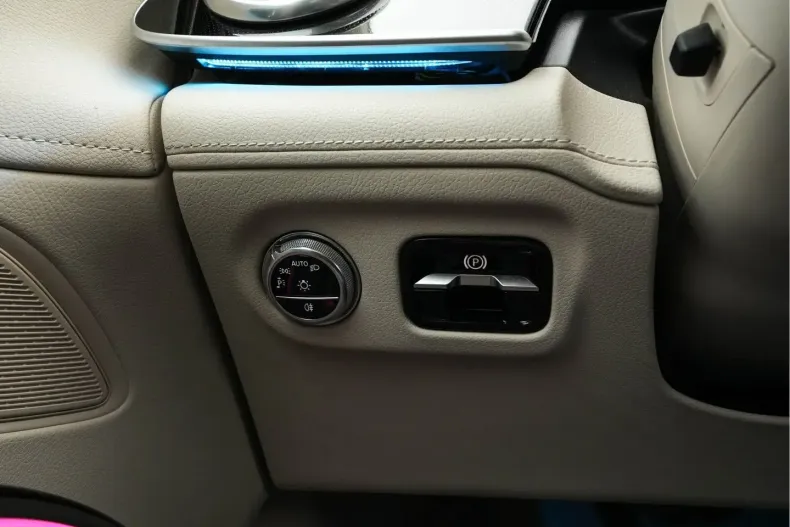Mercedes-Benz EQS (Clasa S) din 2023 cu 106.391 km - oferta MER241765 - foto 22