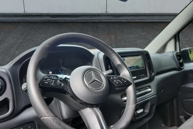 Mercedes-Benz Vito din 2024 cu 80.984 km - oferta MER241770 - foto 13