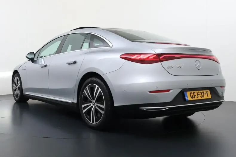 Mercedes-Benz EQE (Clasa E) din 2024 cu 30.126 km - oferta MER241771 - foto 6