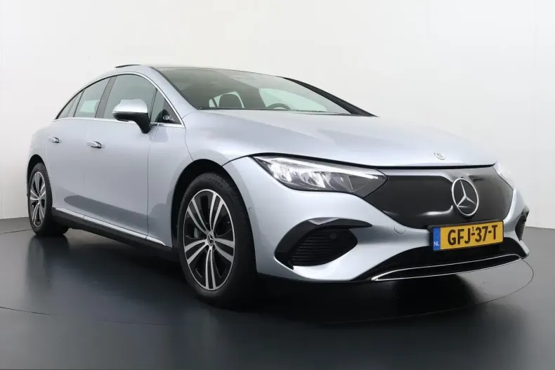 Mercedes-Benz EQE (Clasa E) din 2024 cu 30.126 km - oferta MER241771 - foto 11