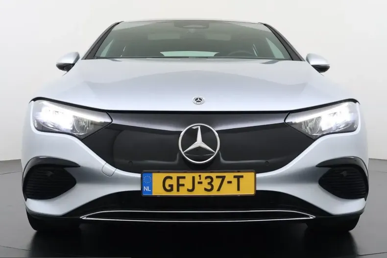 Mercedes-Benz EQE (Clasa E) din 2024 cu 30.126 km - oferta MER241771 - foto 12