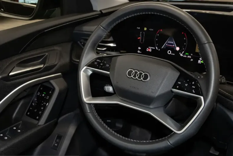 Audi Q5 din 2025 cu 31.365 km - oferta AUD241787 - foto 13
