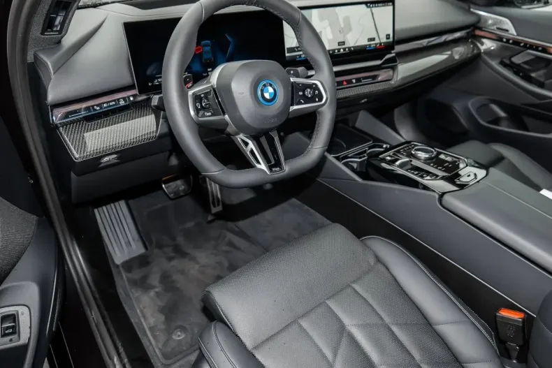 BMW 550 (Seria 5) din 2025 cu 8.500 km - oferta BMW241788 - foto 17