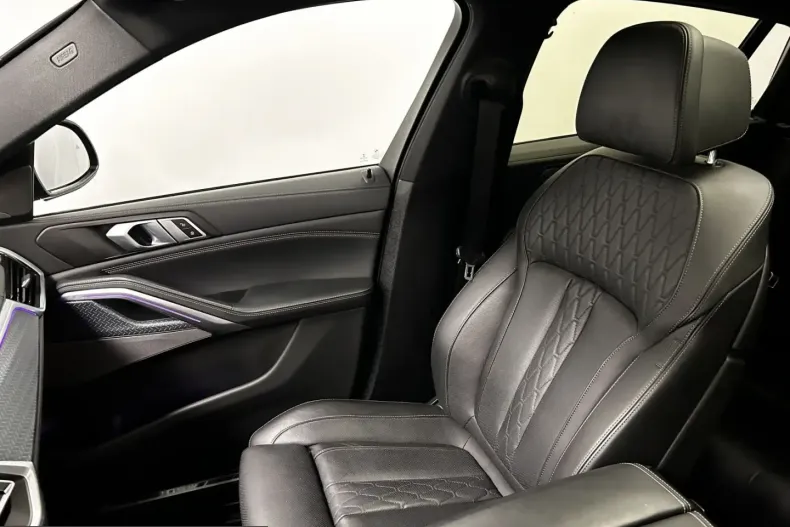 BMW X6 (Seria X) din 2023 cu 39.401 km - oferta BMW241798 - foto 40