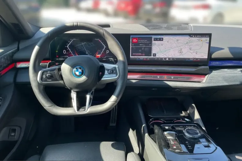 BMW 550 (Seria 5) din 2025 cu 19.700 km - oferta BMW241807 - foto 2