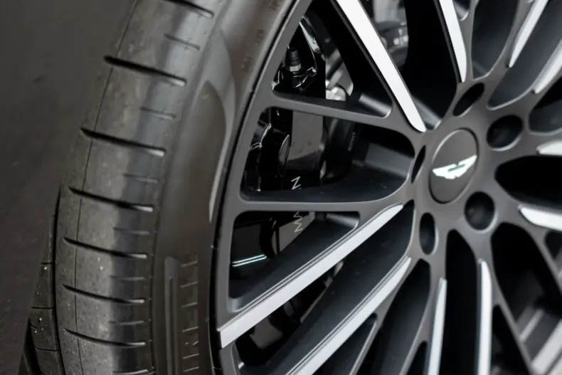 Aston Martin DBX din 2023 cu 34.450 km - oferta AST241808 - foto 9