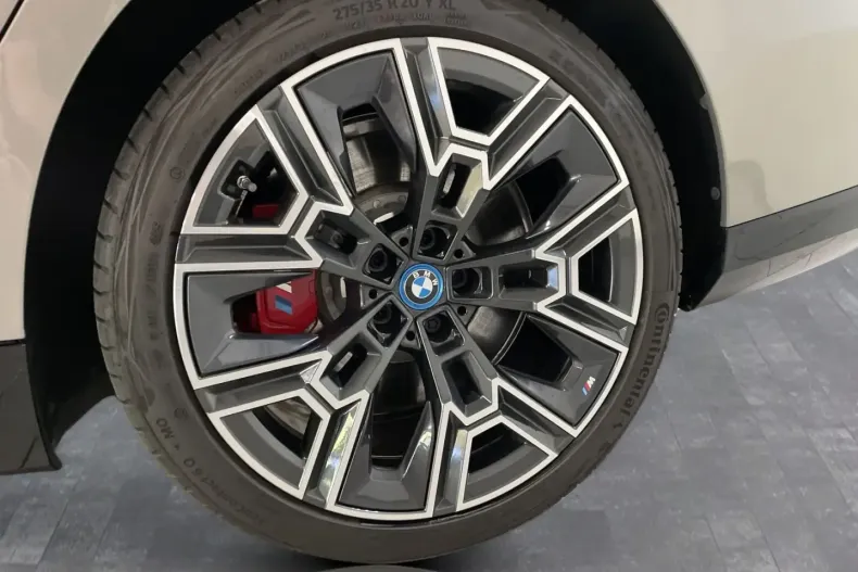 BMW 550 (Seria 5) din 2025 cu 28.215 km - oferta BMW241812 - foto 15