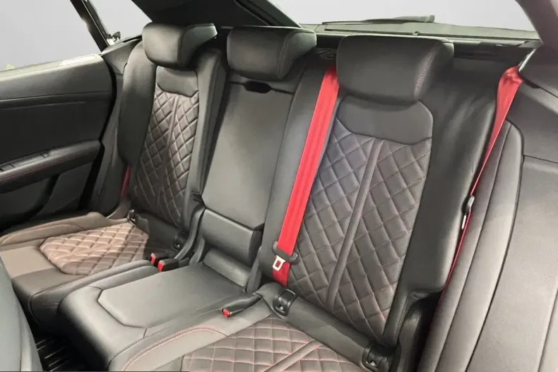 Audi Q8 din 2025 cu 12.175 km - oferta AUD241819 - foto 13