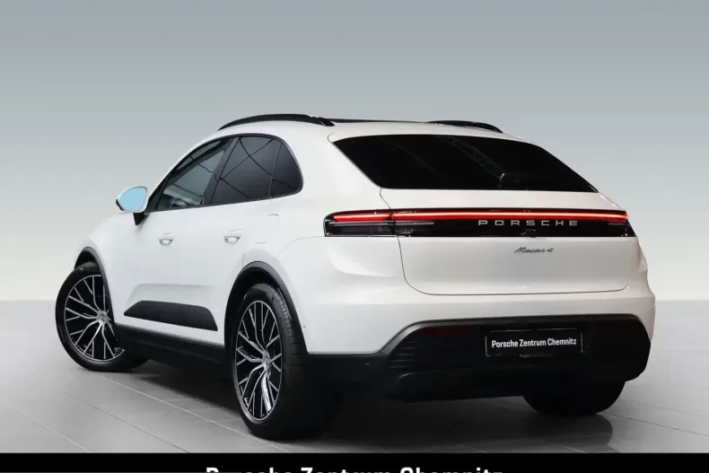 Porsche Macan din 2024 cu 13.890 km - oferta POR241839 - foto 3