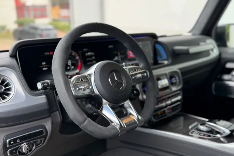 Mercedes-Benz G 63 AMG (Clasa G) din 2022 cu 9.990 km - oferta MER241840 - foto 11