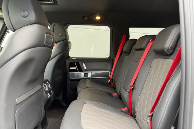 Mercedes-Benz G 63 AMG (Clasa G) din 2022 cu 9.990 km - oferta MER241840 - foto 24