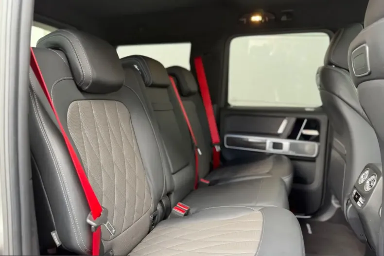 Mercedes-Benz G 63 AMG (Clasa G) din 2022 cu 9.990 km - oferta MER241840 - foto 25