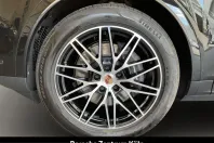 Porsche Cayenne din 2025 cu 2.138 km - oferta POR241846 - foto 9