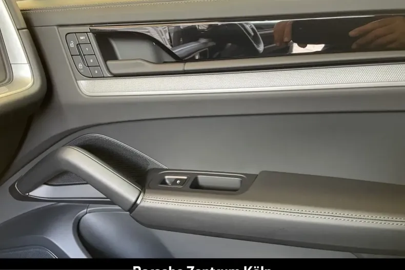 Porsche Cayenne din 2025 cu 2.138 km - oferta POR241846 - foto 19