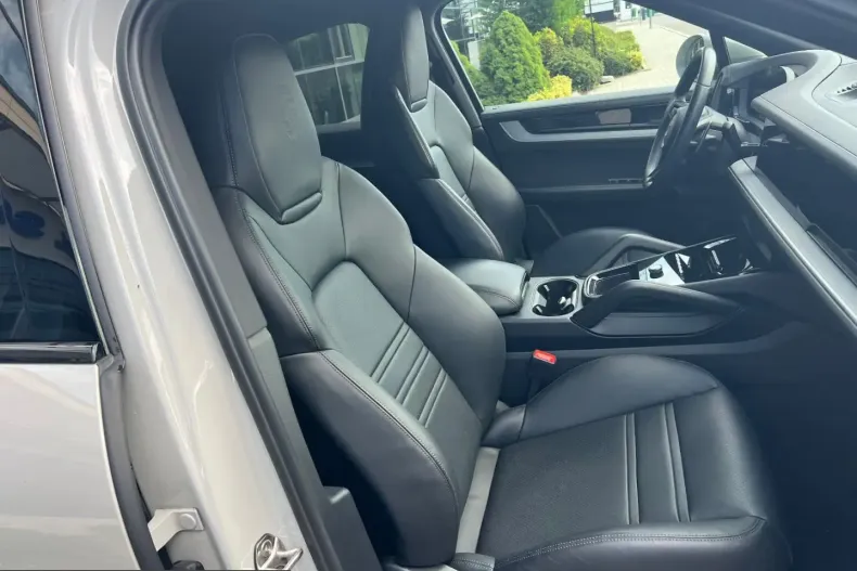 Porsche Cayenne din 2025 cu 26.000 km - oferta POR241848 - foto 8