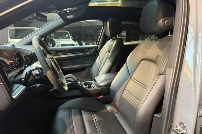 Porsche Cayenne din 2025 cu 16.000 km - oferta POR241851 - foto 9