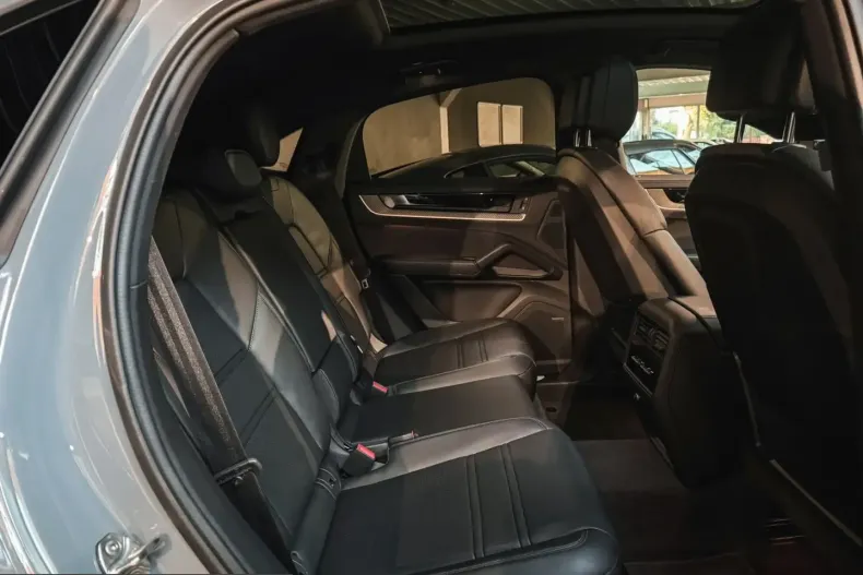 Porsche Cayenne din 2025 cu 16.000 km - oferta POR241851 - foto 20