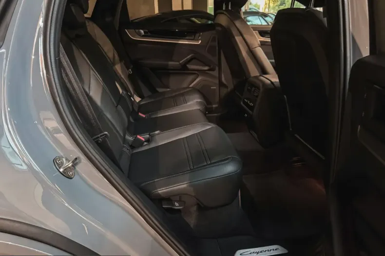 Porsche Cayenne din 2025 cu 16.000 km - oferta POR241851 - foto 21