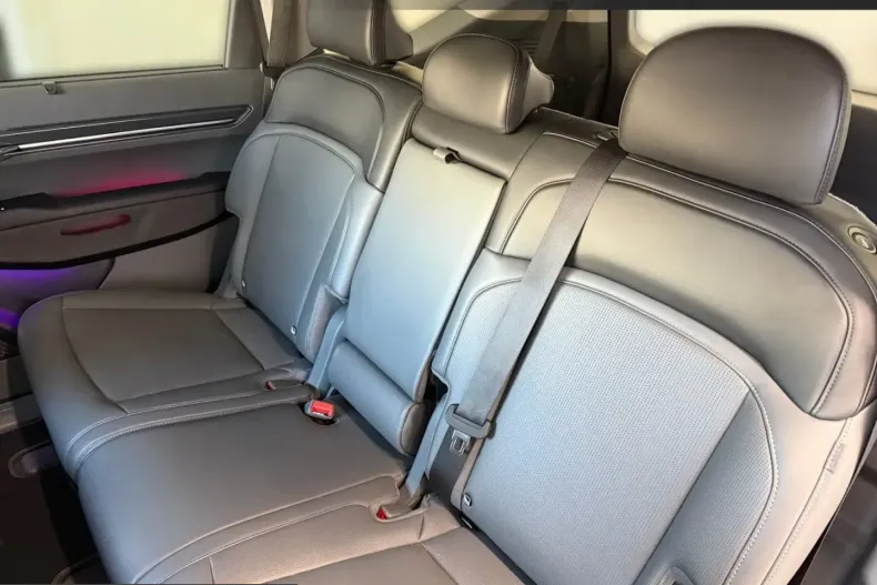 Kia EV9 din 2025 cu 11.870 km - oferta KIA241853 - foto 13