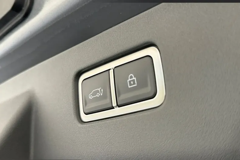 Kia EV9 din 2025 cu 11.870 km - oferta KIA241853 - foto 17
