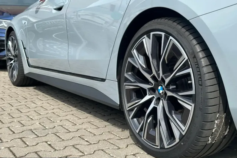 BMW 420d (Seria 4) din 2024 cu 68.375 km - oferta BMW241854 - foto 9
