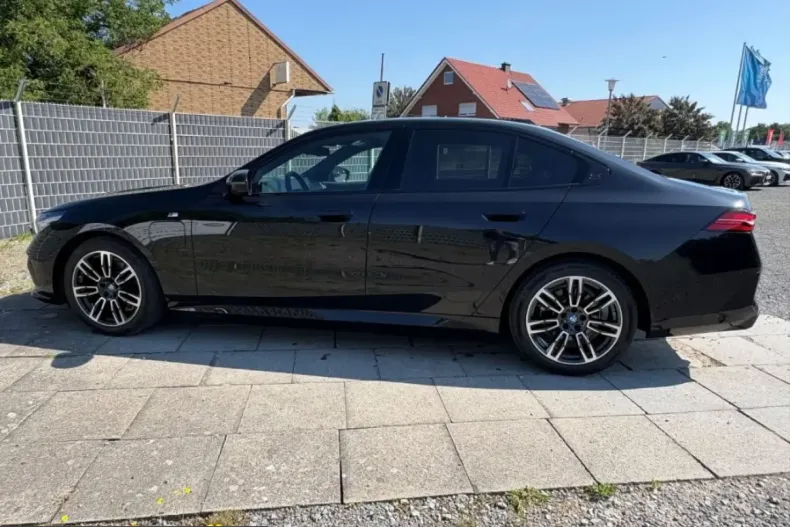 BMW 530 (Seria 5) din 2025 cu 73.393 km - oferta BMW241859 - foto 9