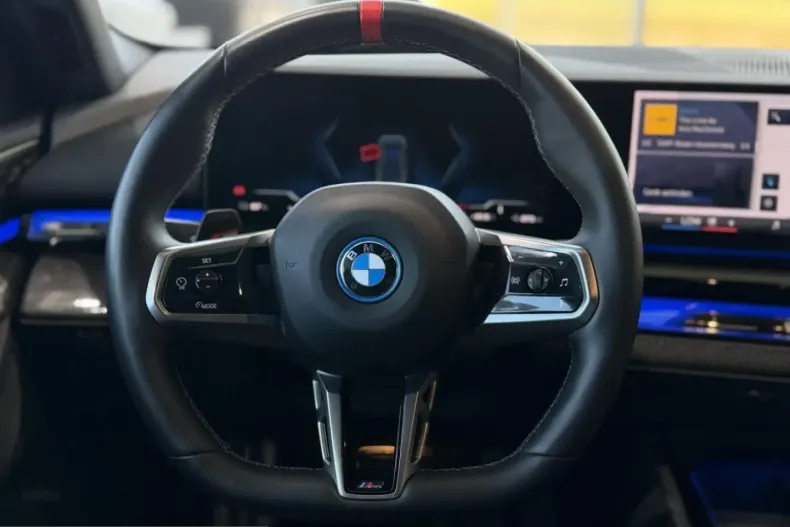 BMW i5 (Seria 5) din 2023 cu 33.190 km - oferta BMW241860 - foto 10
