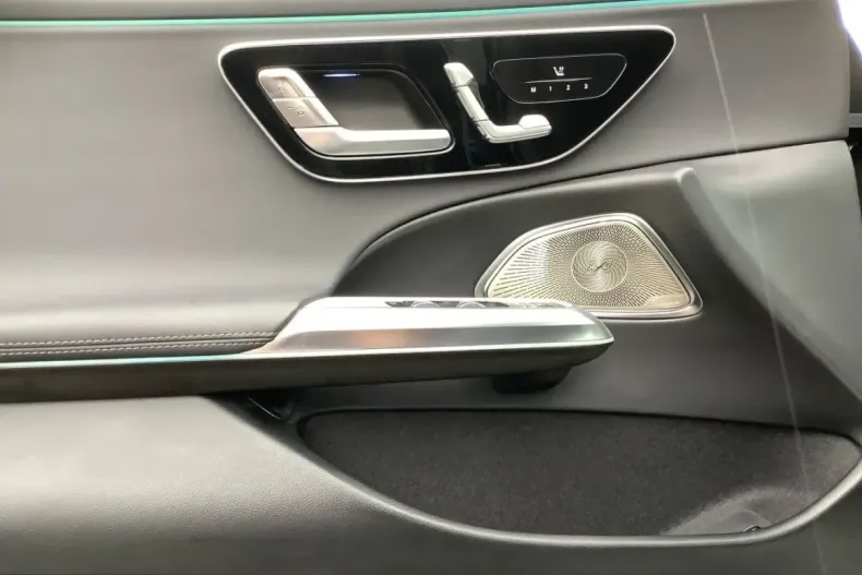 Mercedes-Benz E 200 (Clasa E) din 2025 cu 32.980 km - oferta MER241862 - foto 5