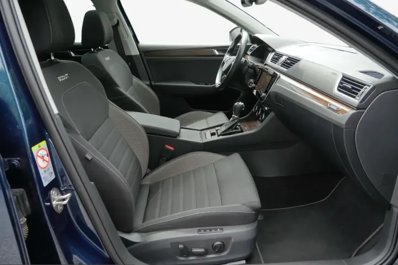 Skoda Superb din 2022 cu 81.298 km - oferta SKO241886 - foto 4
