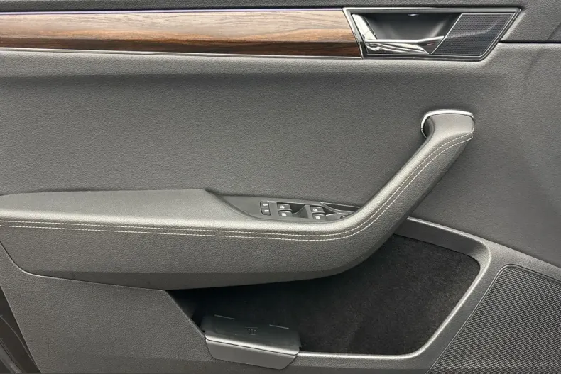 Skoda Superb din 2023 cu 80.565 km - oferta SKO241888 - foto 12