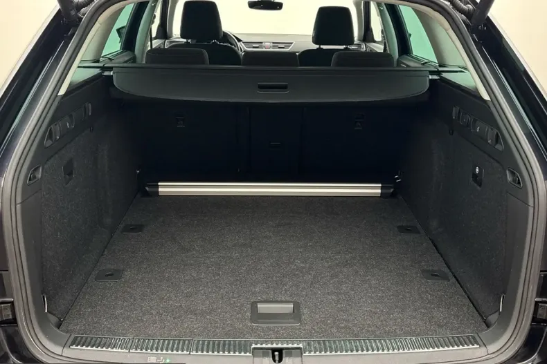 Skoda Superb din 2023 cu 80.565 km - oferta SKO241888 - foto 13