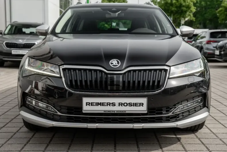 Skoda Superb din 2022 cu 64.950 km - oferta SKO241890 - foto 2