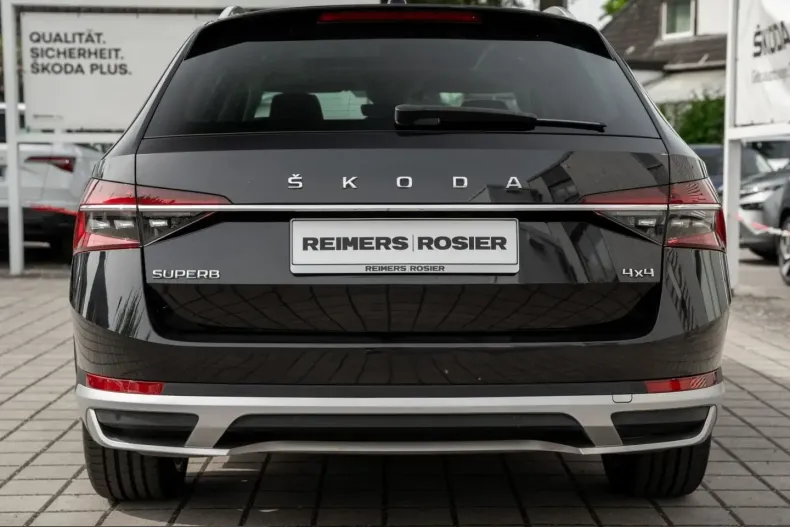 Skoda Superb din 2022 cu 64.950 km - oferta SKO241890 - foto 4