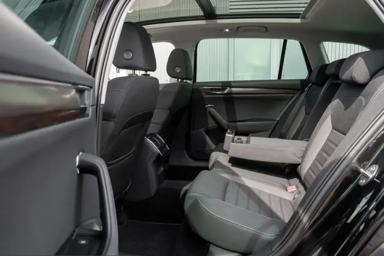 Skoda Superb din 2022 cu 64.950 km - oferta SKO241890 - foto 7