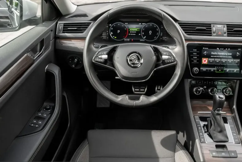 Skoda Superb din 2022 cu 64.950 km - oferta SKO241890 - foto 9