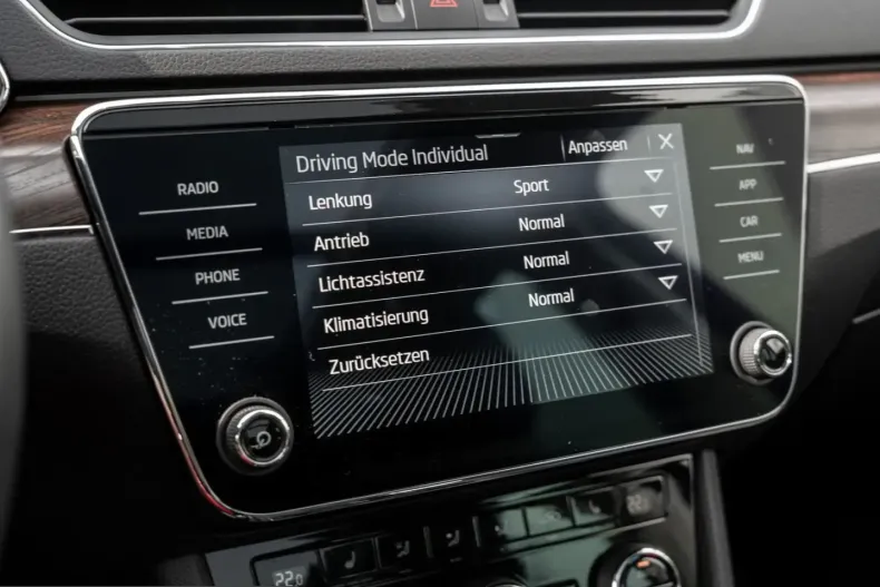 Skoda Superb din 2022 cu 64.950 km - oferta SKO241890 - foto 16
