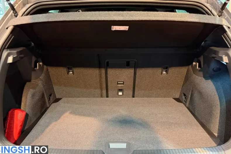 Volkswagen Golf din 2024 cu 53.745 km - oferta VOL241893 - foto 18