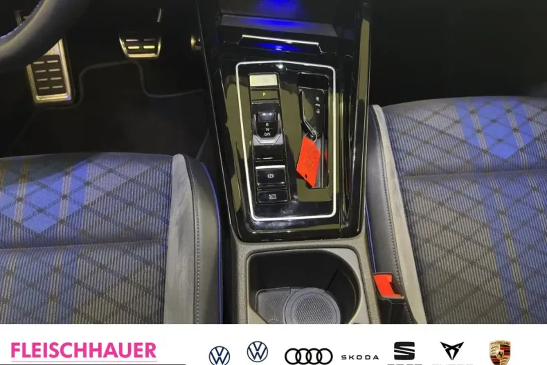 Volkswagen Golf din 2023 cu 29.485 km - oferta VOL241908 - foto 15