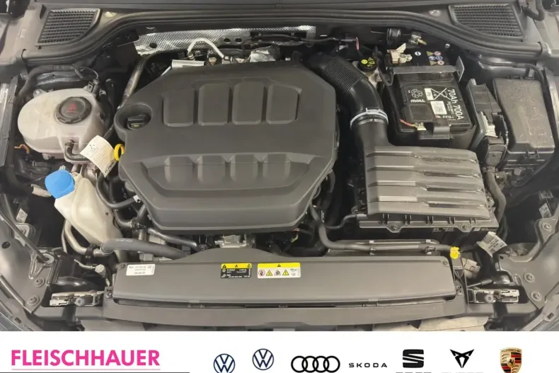 Volkswagen Golf din 2023 cu 29.485 km - oferta VOL241908 - foto 21
