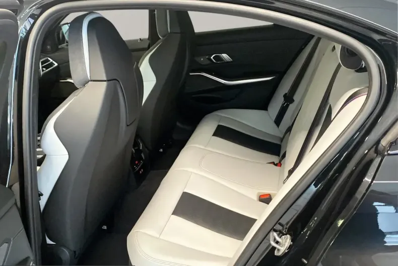 BMW M3 (Seria 3) din 2025 cu 17.719 km - oferta BMW241923 - foto 7