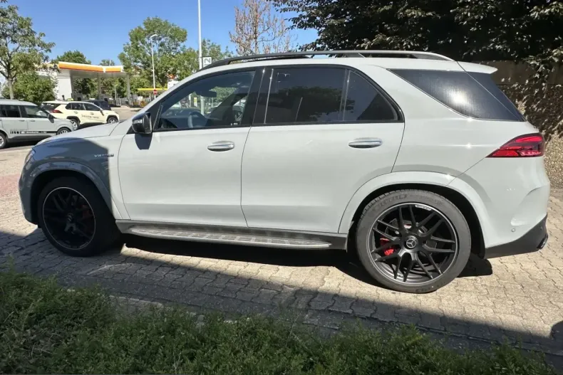 Mercedes-Benz GLE 63 AMG (Clasa GLE) din 2024 cu 15.000 km - oferta MER241933 - foto 10