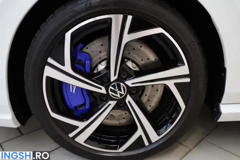 Volkswagen Golf din 2023 cu 11.552 km - oferta VOL241937 - foto 5
