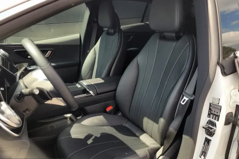 Mercedes-Benz EQE (Clasa E) din 2022 cu 38.000 km - oferta MER241939 - foto 19